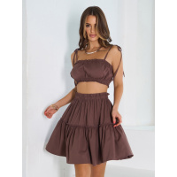Коричневый открытый костюм с топом и юбкой