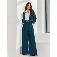 Темно-зеленый вельветовый костюм с коротким жакетом