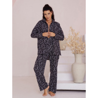 Черный костюм с брюками и рубашкой