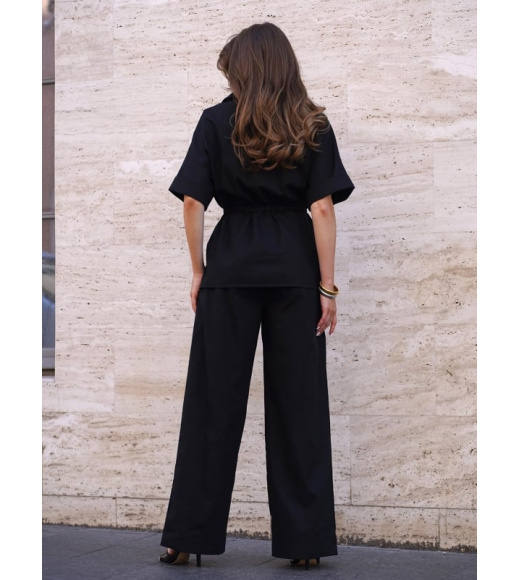 Черный льняной костюм на кулиске