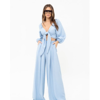 Голубой льняной брючный костюм с топом