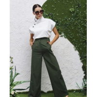 Зелено-белый хлопковый брючный костюм с блузой