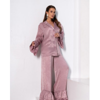 Темно-розовый сатиновый костюм с воланами