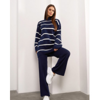 Темно-синий свободный брючный костюм в полоску