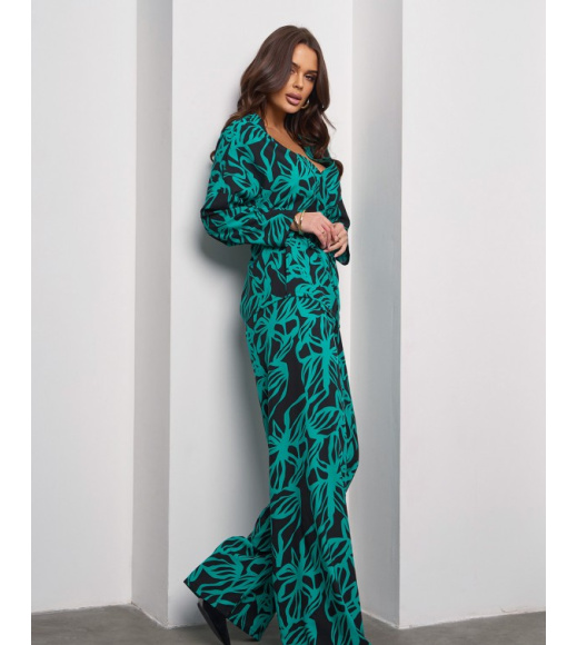 Брючный костюм-кимоно зеленого цвета с принтом