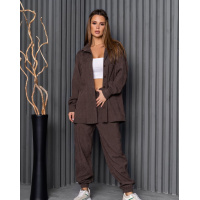 Коричневый вельветовый костюм с рубашкой и джоггерами