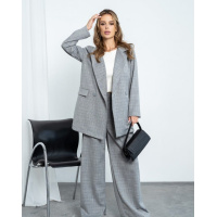 Клетчатый свободный костюм серого цвета