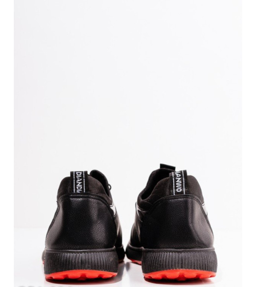 Черные демисезонные кроссовки на шнуровке