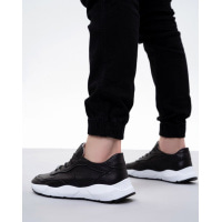 Черные кожаные кроссовки с белой подошвой