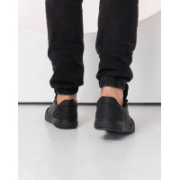 Черные низкие кроссовки из натуральной кожи