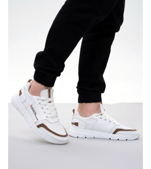 Белые комбинированные кроссовки с перфорацией