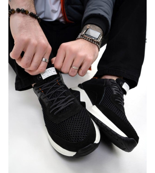 Черные текстильные кроссовки с вставками