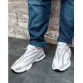 Белые текстильные кроссовки с серыми вставками