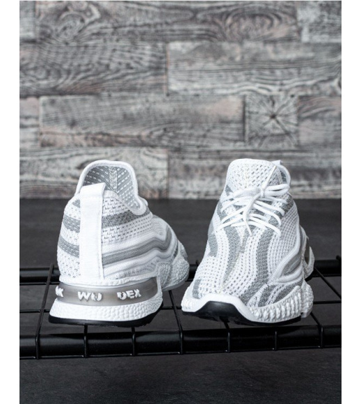 Білі текстильні кросівки із сірими вставками
