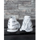 Білі текстильні кросівки із сірими вставками