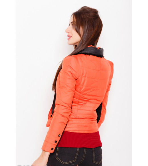 Оранжевая стеганая куртка с асимметричной молнией и черным съемным меховым воротником-стойкой