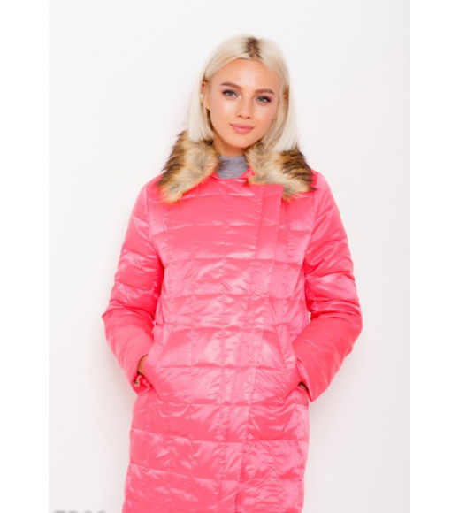 Розовая стеганая удлиненная теплая куртка со съемным меховым воротником