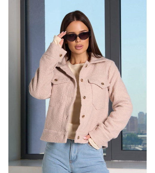 Бежевый укороченный жакет из букле