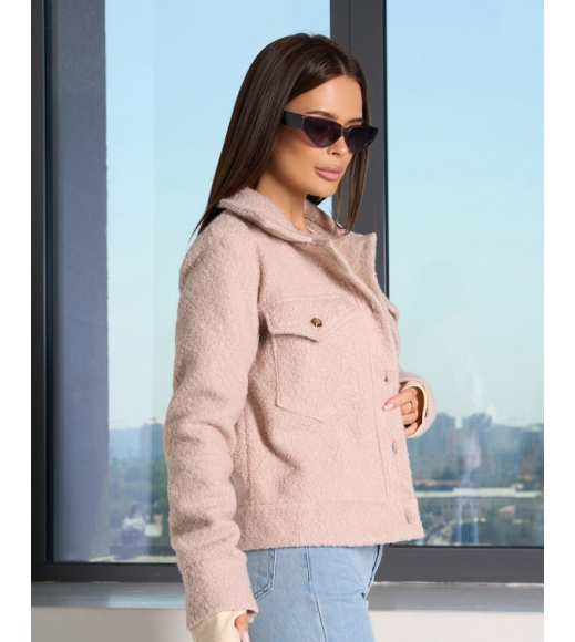 Бежевый укороченный жакет из букле