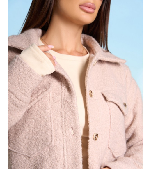 Бежевый укороченный жакет из букле