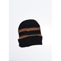 Серо-коричневая теплая шапка из шерсти на флисе с подворотом