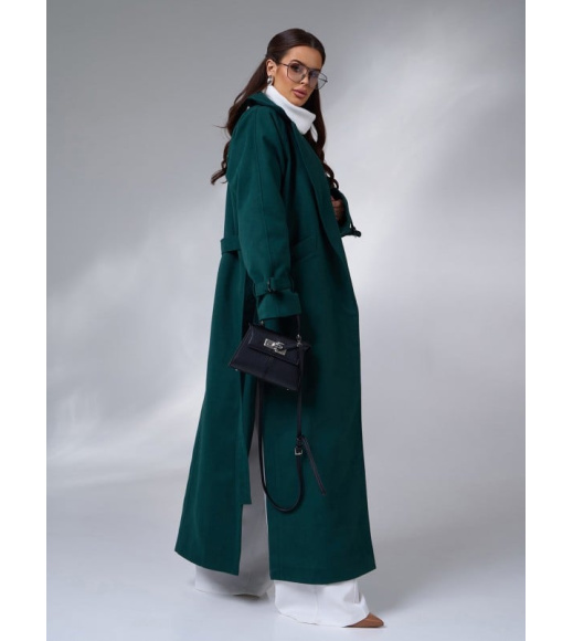 Темно-зеленое удлиненное пальто с боковыми разрезами