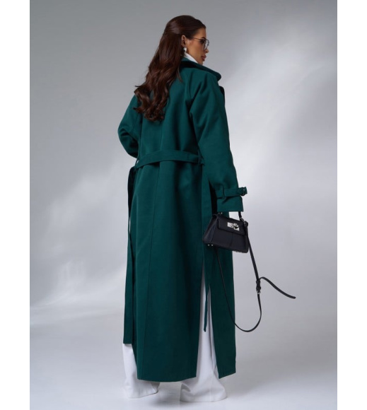 Темно-зеленое удлиненное пальто с боковыми разрезами