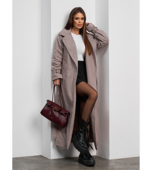 Бежевое длинное пальто на синтепоне