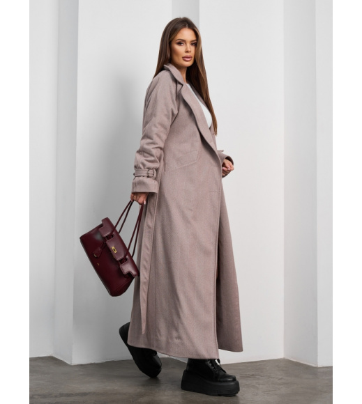 Бежевое длинное пальто на синтепоне