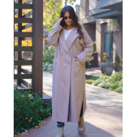 Бежевое шерстяное пальто с разрезами