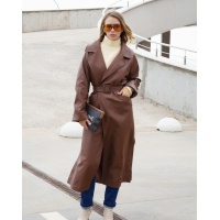 Коричневый кожаный тренч с разрезами