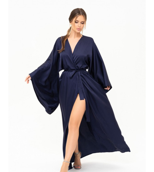 Темно-синее шелковое длинное платье-халат на запах