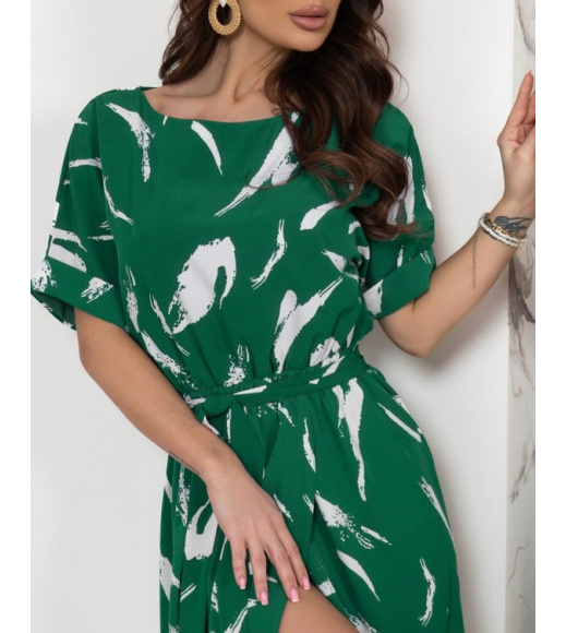 Зелена сукня з розрізом