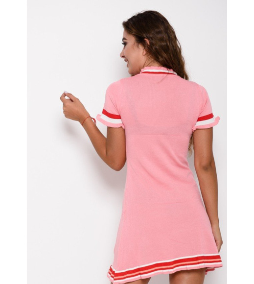 Розовое спортивное платье с вышивкой и полосатыми манжетами