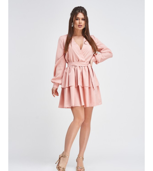 Приталене рожеве плаття з нижніми воланами