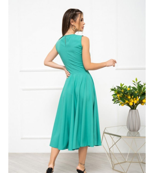 Зелена класична сукня без рукавів