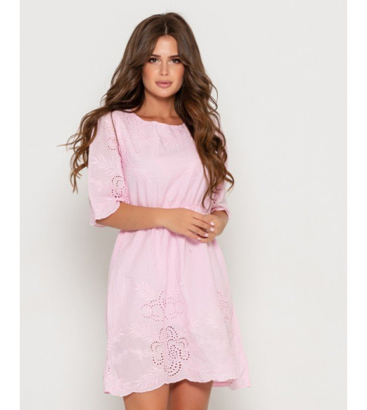 Розовое коттоновое приталенное платье с перфорацией