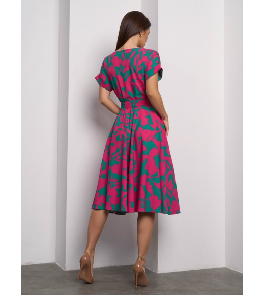 Яркое малиново-зеленое платье миди длины