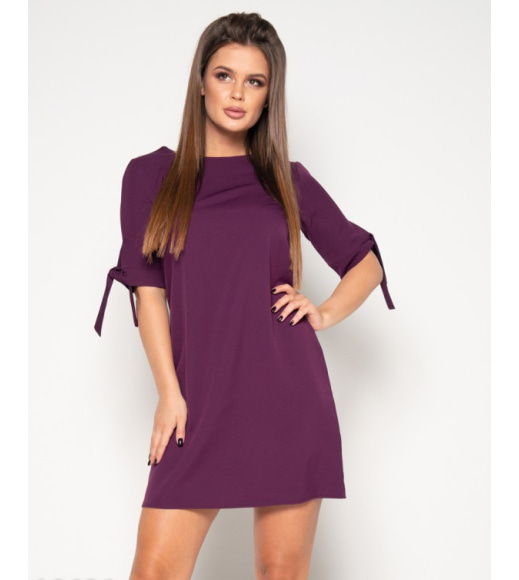 Фиолетовое однотонное платье с завязками на рукавах
