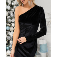 Велюрова чорна сукня з відкритим плечем