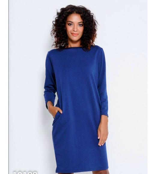 Трикотажное прямое синее платье с карманами
