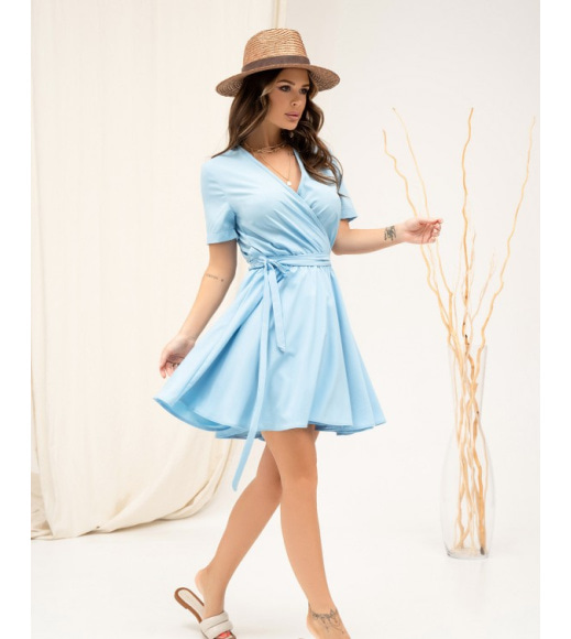 Голубое платье-халат с пышной юбкой