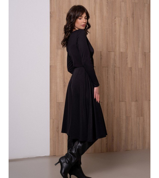 Чорне фактурне класичне плаття з гудзиками