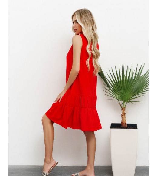 Червона сукня-сорочка з воланами