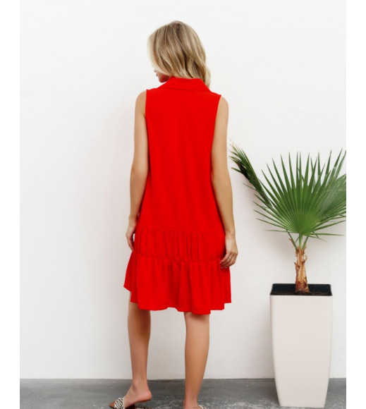 Красное платье-рубашка с воланами