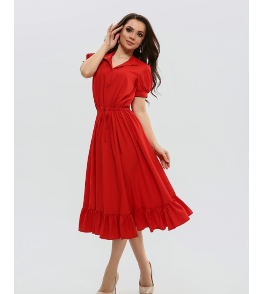 Красное приталенное платье на пуговицах