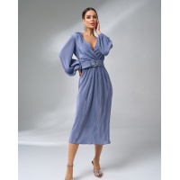 Серое шелковое платье с плиссировкой