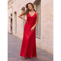 Красное шелковое длинное платье с драпировкой