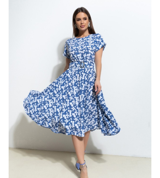 Синьо-біла приталена сукня з принтом