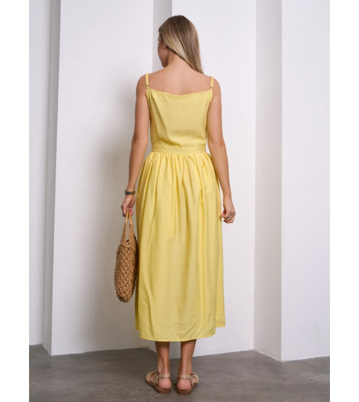Желтый льняной сарафан кроя на запах